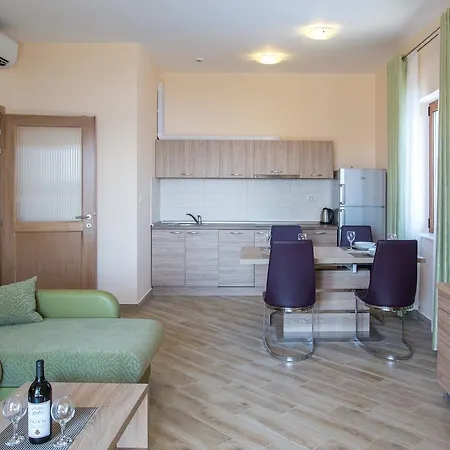 Hotel Belvedere Becici 4*