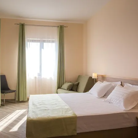 Hotel Belvedere Becici 4*